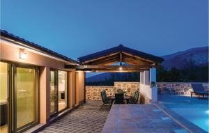 4 Bedroom Pet Friendly Home In Drnis