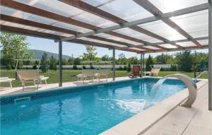 4 Bedroom Stunning Home In Neoric - Sičane