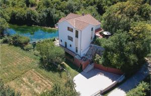 Holiday Home Grab I
