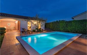 2 Bedroom Stunning Home In Fazana 