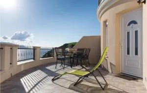 One-Bedroom Apartment In Komarna - Duboka