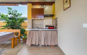 Gorgeous Home In Galizana With Wifi