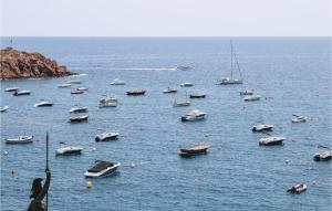Cozy Apartment In Tossa De Mar