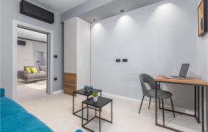 Gorgeous Home In Vodnjan With Wifi