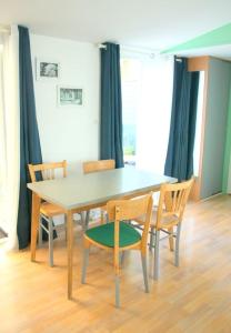 Campings Mobil-Home 5 places Camping 5 Etoiles ERDEVEN Les 7 Saints : photos des chambres