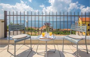 3 Bedroom Nice Apartment In Crikvenica