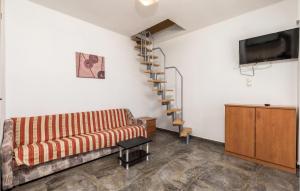 Gorgeous Apartment In Senj With Kitchen