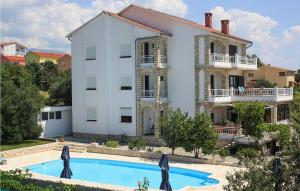 Amazing Apartment In Barbat Na Rabu