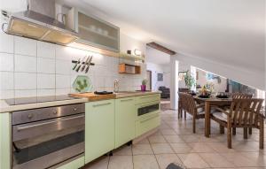 2 Bedroom Gorgeous Apartment In Rijeka