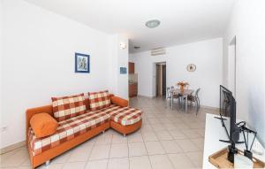 1 Bedroom Nice Apartment In Poljica 