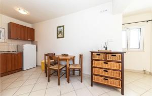 1 Bedroom Awesome Apartment In Poljica 