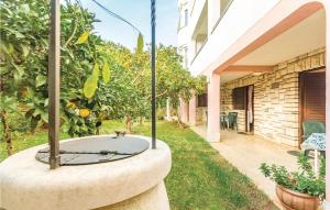 2 Bedroom Lovely Apartment In Pula