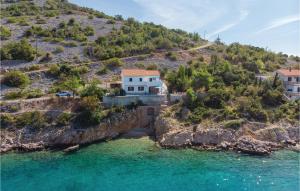 Cozy Apartment In Jablanac