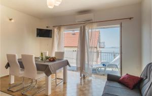 Gorgeous Apartment In Senj With Kitchen 