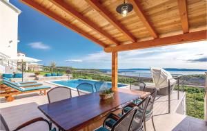 Gorgeous Home In Praputnjak