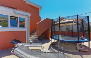 Three-Bedroom Apartment In Plano