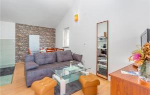 Beautiful Apartment In Krk With Kitchen