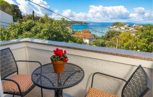 1 Bedroom Stunning Apartment In Kampor 