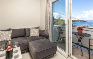 1 Bedroom Stunning Apartment In Kampor