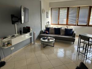 Appartement Standing, Parkings devant le Velodrome