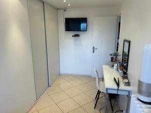 Appartement Standing, Parkings devant le Velodrome