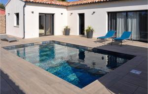 Maisons de vacances Nice Home In Bedarrides : photos des chambres