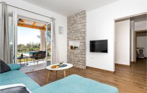 Nice Home In Puljane With Wifi