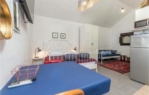 3 Bedroom Cozy Home In Sukosan 