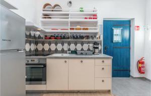 3 Bedroom Cozy Home In Sukosan