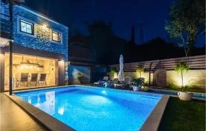 Beautiful Home In Tribalj - Drivenik