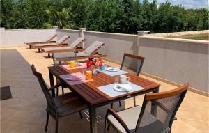 Lovely Apartment In Rovinj With Wifi