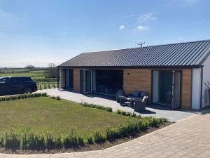 Brand new purpose built 3 bedroom holiday barn