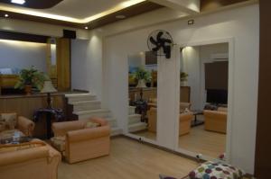 Private Secured Studio Near Pyramids Street