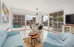 3 Bedroom Stunning Home In Kornic 