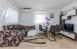 Nice Home In Vir With Wifi