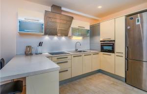 Stunning Apartment In Moscenicka Draga 