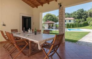 Beautiful Home In Liznjan With Sauna