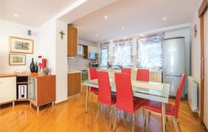 Cozy Apartment In Rijeka With Kitchen