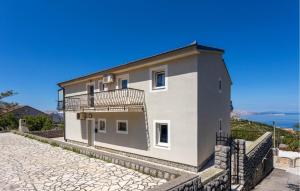 2 Bedroom Stunning Apartment In Senj