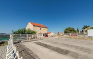 Nice Apartment In Zadar With Kitchen