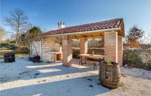 Amazing Home In Modrusani With Wifi