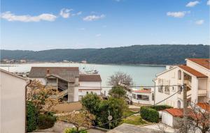 3 Bedroom Awesome Apartment In Kampor 