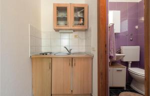 Gorgeous Apartment In Nin With Wifi