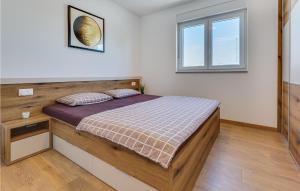 2 Bedroom Cozy Apartment In Zaton