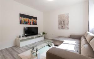 2 Bedroom Awesome Apartment In Zadar