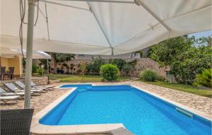 Nice Home In Banjol With Wifi 