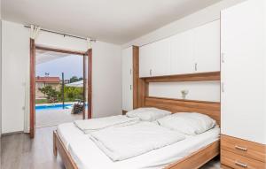 Nice Home In Banjol With Wifi