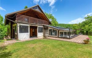 Cozy Home In Cujica Krcevina