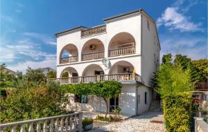 Awesome Apartment In Novi Vinodolski 