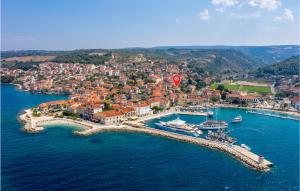 Nice Home In Postira With Wifi